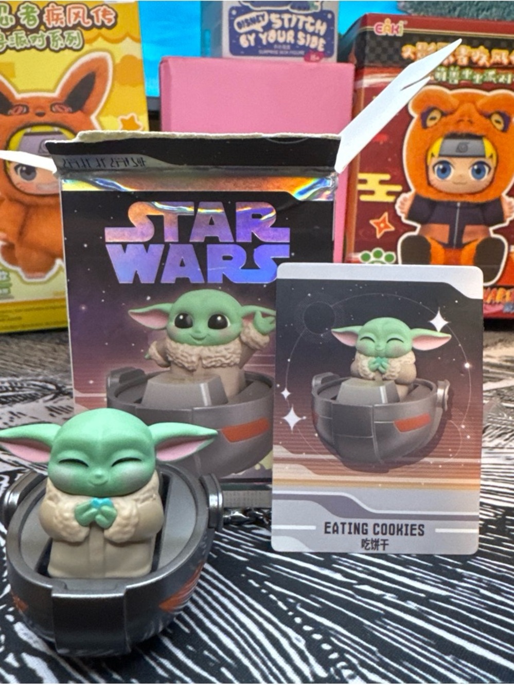 Star Wars The Child Collectible Figure - Green/Grey Keychain